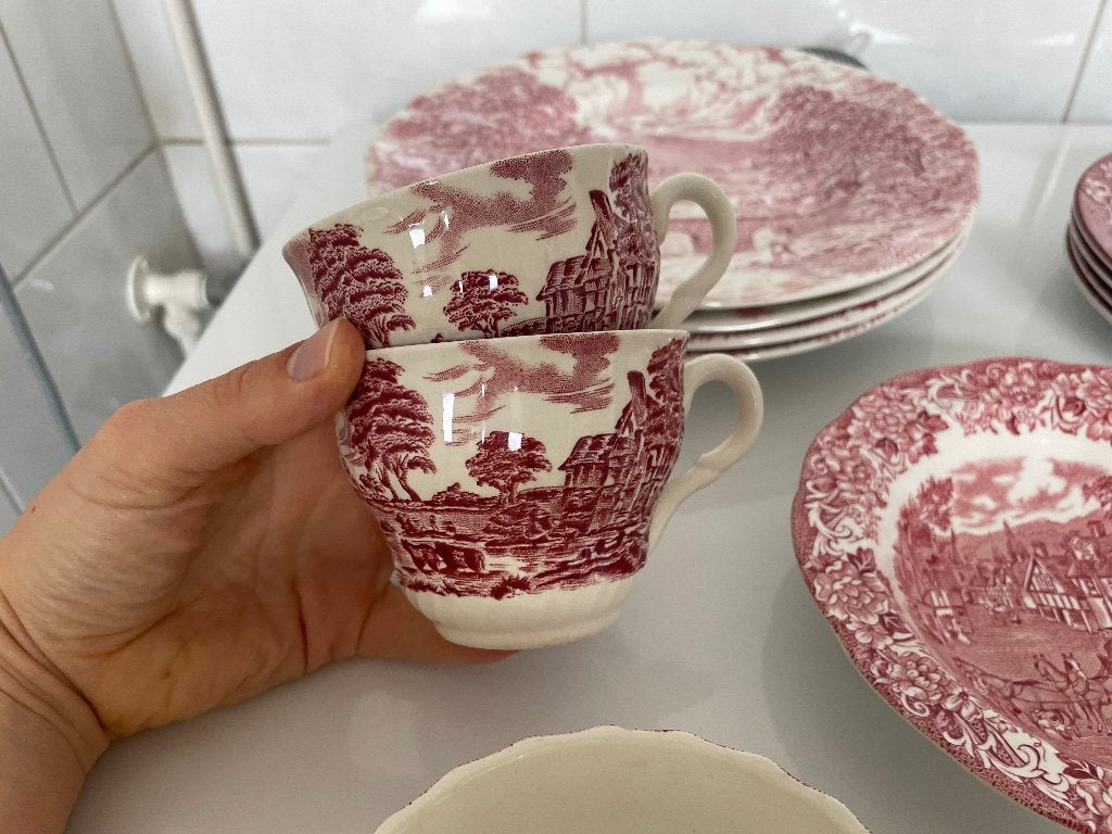 Bordeauxrood servies (brocante, boerenbont), Landelijk/Boerenbont, Ophalen of Verzenden, Zo goed als nieuw, Aardewerk