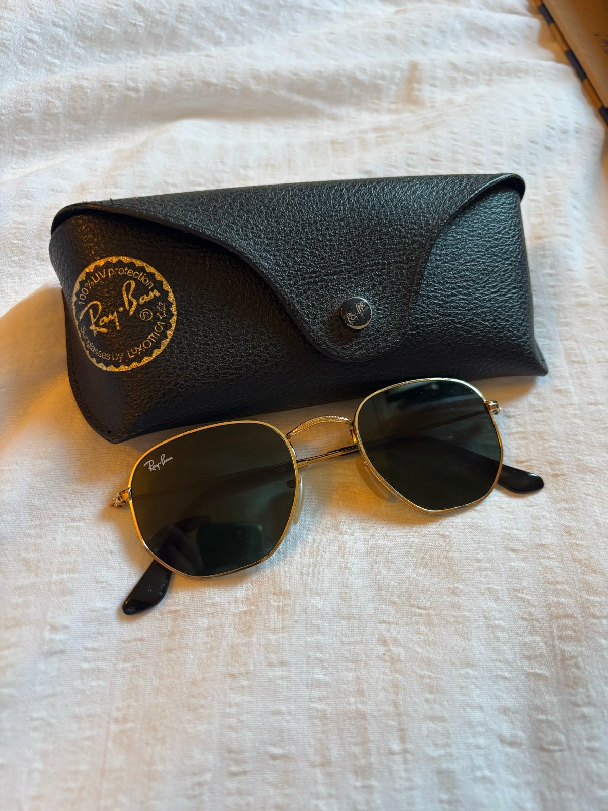 Ray-Ban Hexagonal Zonnebril met Hoesje - Origineel, Zonnebril, Zwart, Ophalen of Verzenden, Zo goed als nieuw