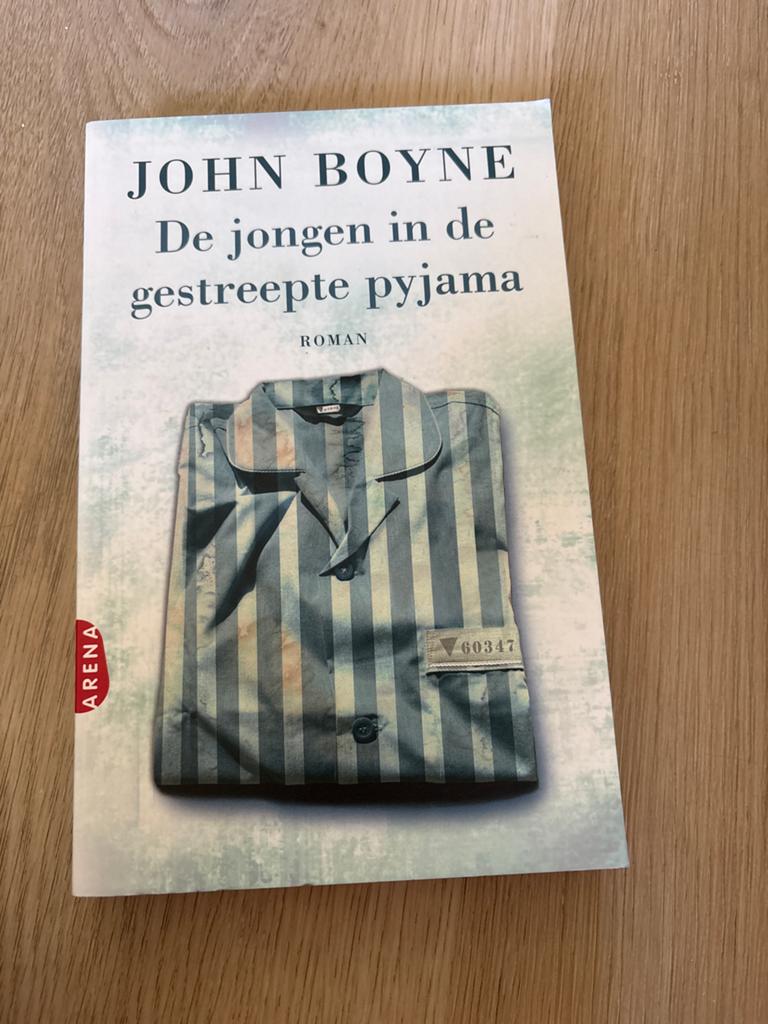 De jongen in de gestreepte pyjama - John Boyne, Ophalen of Verzenden, Zo goed als nieuw