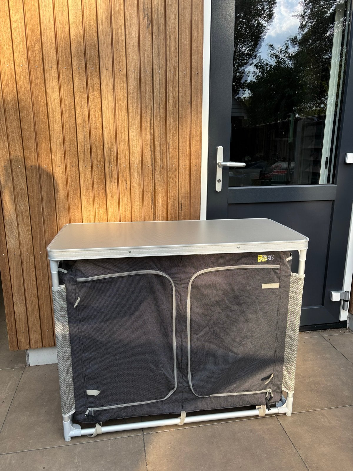 Handige Camping Kast / Dressoir - Opvouwbaar & Compact, Caravans en Kamperen, Ophalen, Gebruikt