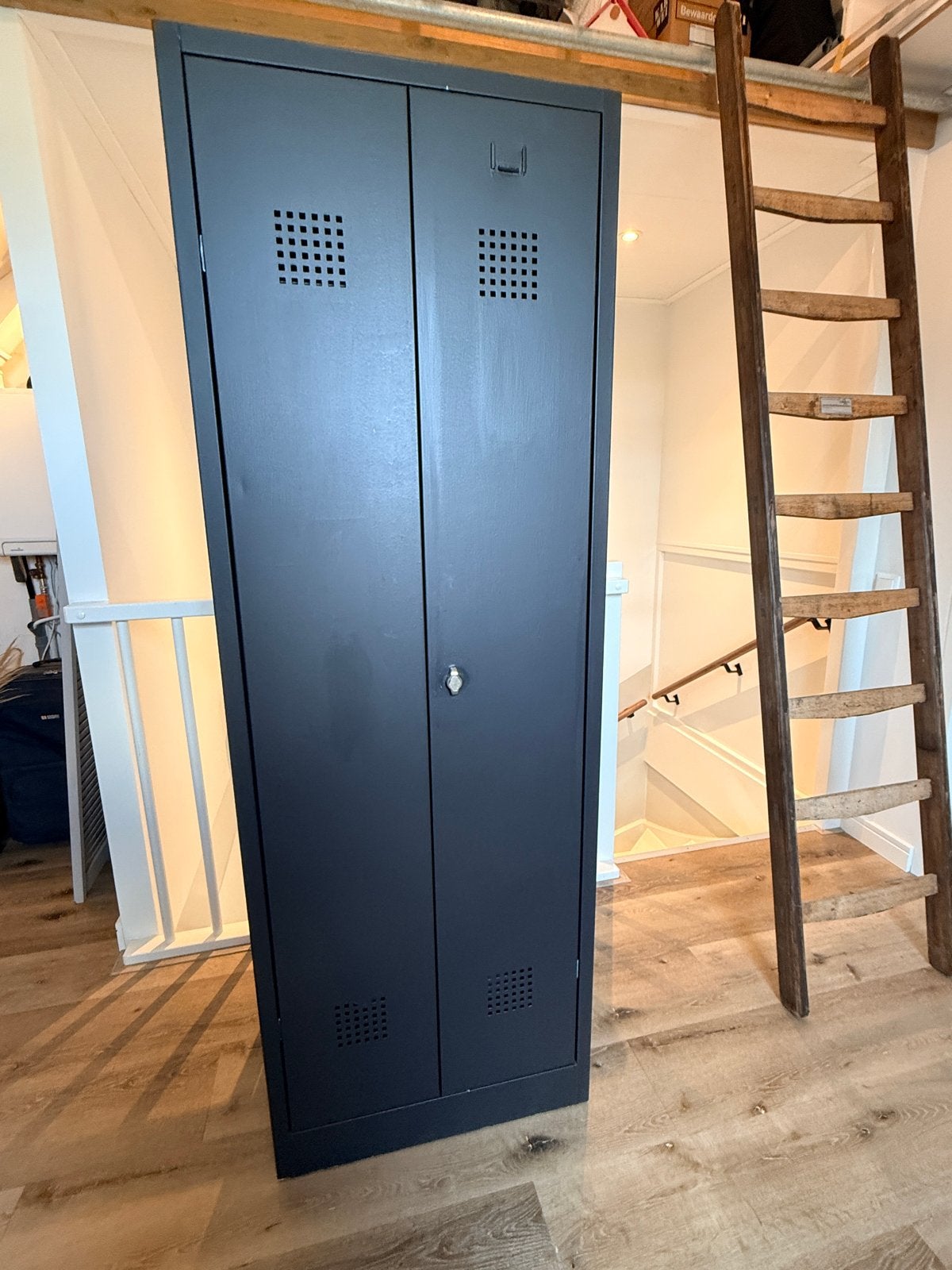 Locker antracietgrijs - Stalen kast met legplanken, Huis en Inrichting, Kasten | Lockerkasten, Ophalen, Gebruikt