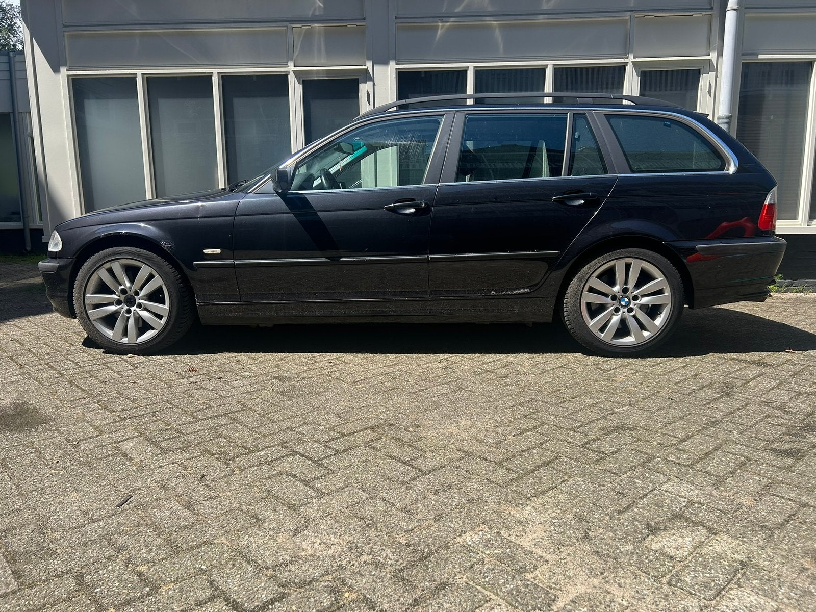 BMW E46 330xi Touring Automaat 2000 – Nappa leer – CarPlay, Automaat, 730 kg, 1800 kg, Zwart