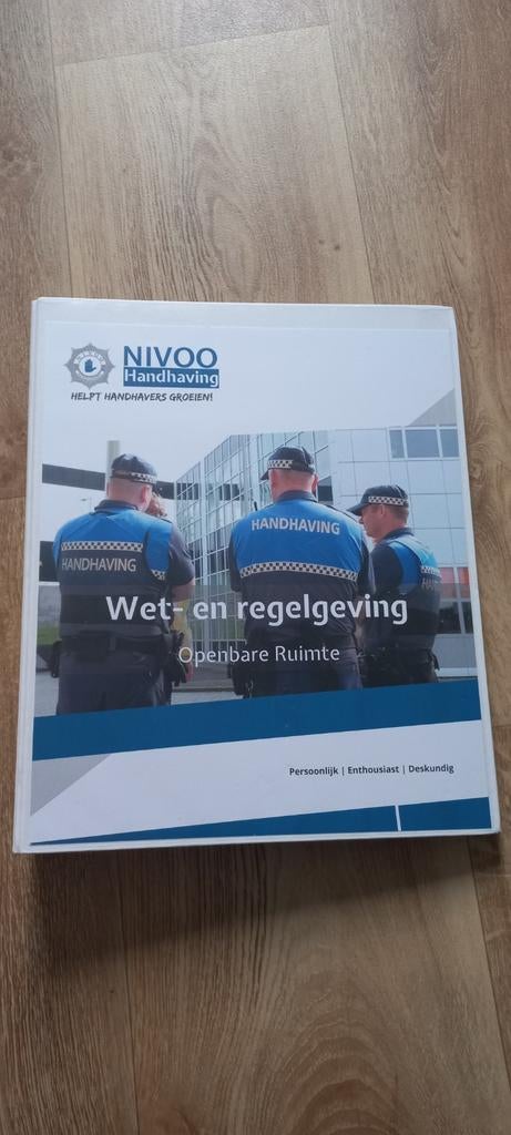 Wet- en Regelgeving HTV Binder, Boeken, Schoolboeken, Overige vakken, Nivoo, Ophalen of Verzenden, Zo goed als nieuw