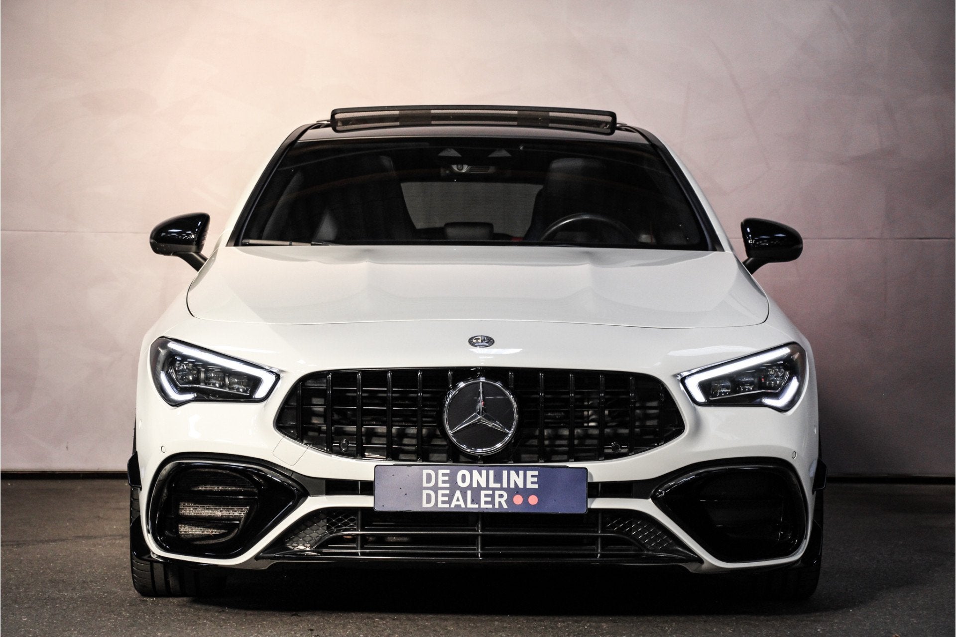 Mercedes-Benz CLA-Klasse 220 AMG Night Edition |19inch|Pano|, CLA, Gebruikt, Euro 6, Parkeerassistent