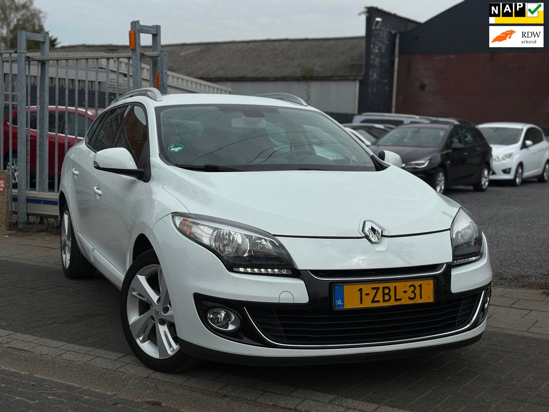 Renault Mégane Estate 1.2 TCe Dynamique | Navigatie | Trekh, Voorwielaandrijving, Euro 5, Stof, Gebruikt