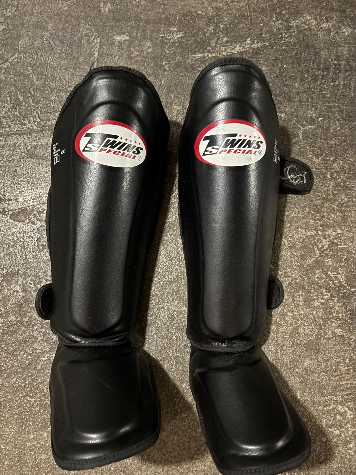 Twins scheenbeschermers kickboksen maat M, Sport en Fitness, Ophalen, Zo goed als nieuw, Overige