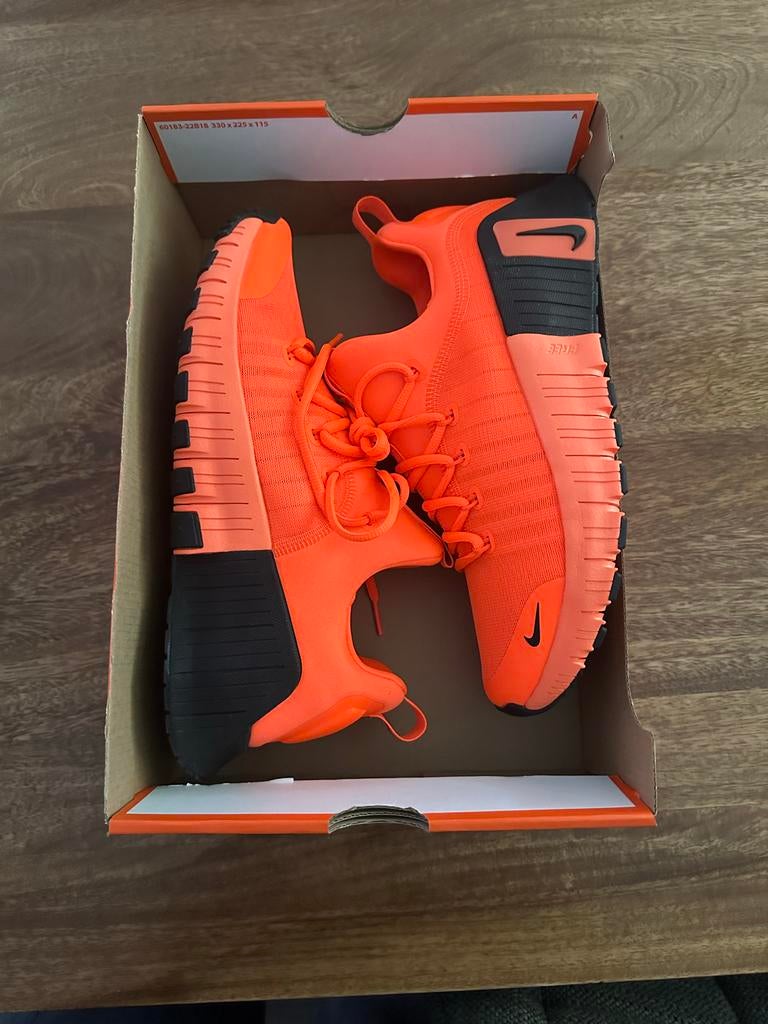 Nike Free Metcon 6 Hyper Crimson/Black - Maat 42.5, Overige kleuren, Nieuw, Ophalen of Verzenden, Sneakers of Gympen