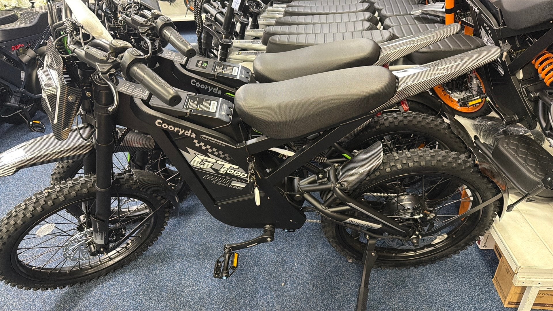 Foto 4 van Gt2000 met 3 kleuren E-bike met skini banden 0684055505
