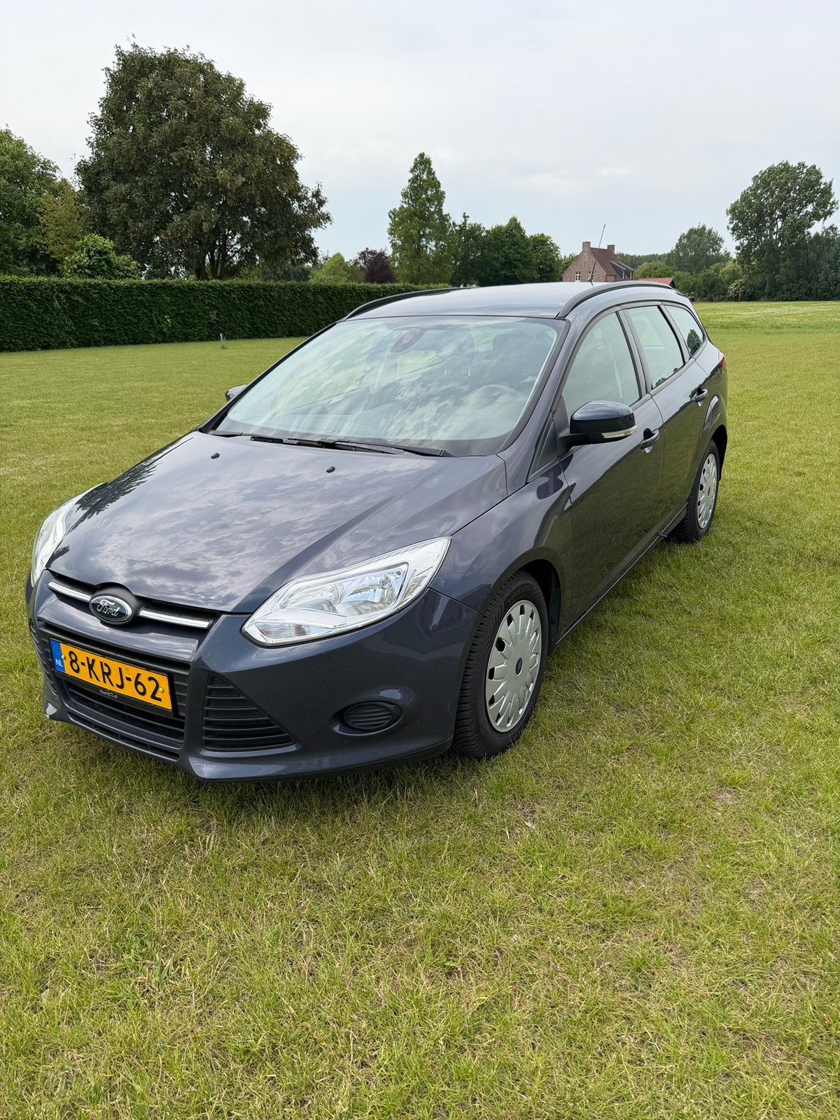Ford Focus 1.6 Tdci 77KW Wagon 2013 Grijs, Auto's, Ford, 4 cilinders, Origineel Nederlands, 1560 cc, Zilver of Grijs