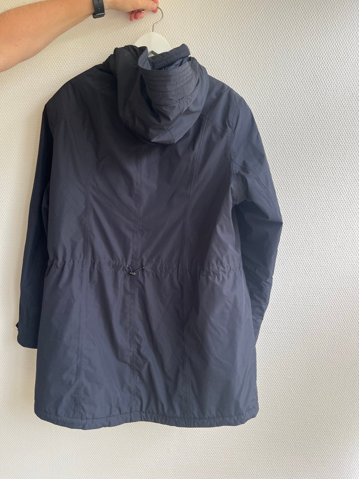 Barbara Lebek donkerblauwe regenjas met capuchon, maat 46, Ophalen of Verzenden, Zo goed als nieuw, Maat 46/48 (XL) of groter