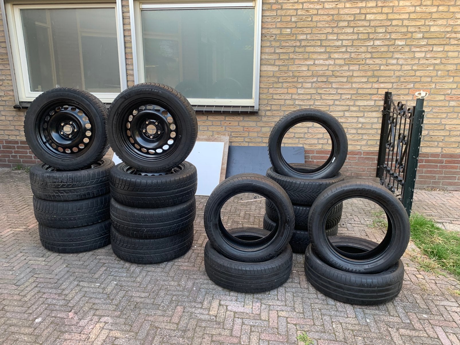 Autobanden sets, Ophalen