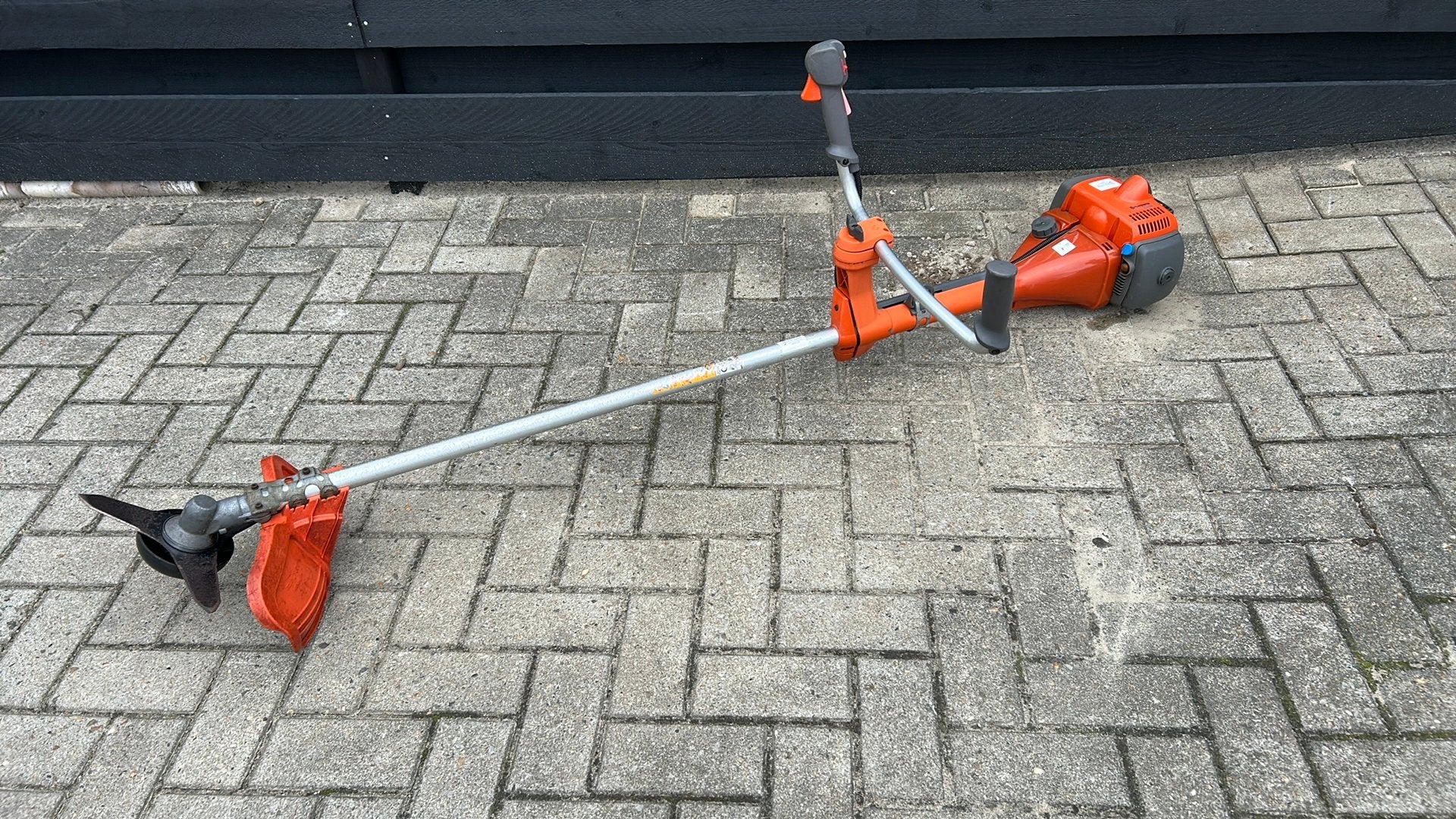 Husqvarna 343r bosmaaier kantenmaaier, Ophalen, Zo goed als nieuw, Benzine