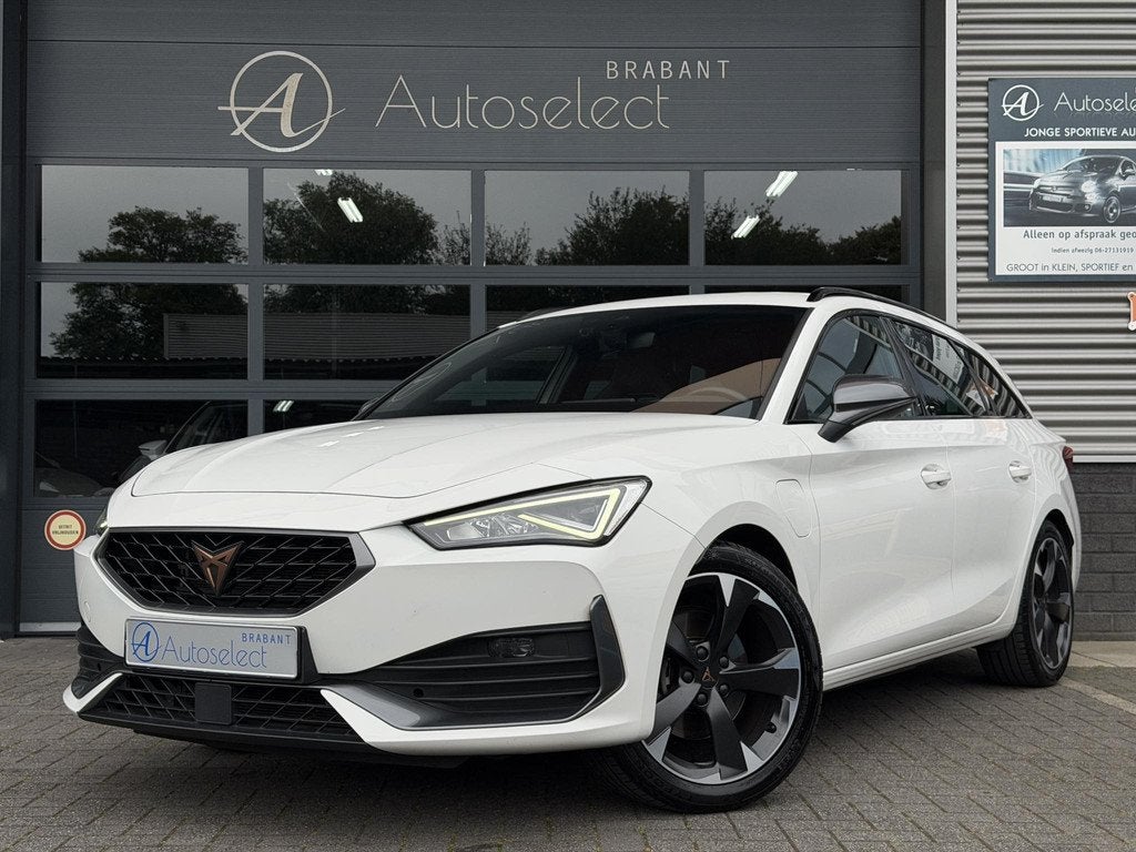 CUPRA Leon Sportstourer 1.4 e-Hybrid VZ CarPlay | Camera | 2, Auto's, Cupra, Stof, Gebruikt, 4 cilinders, 1589 kg