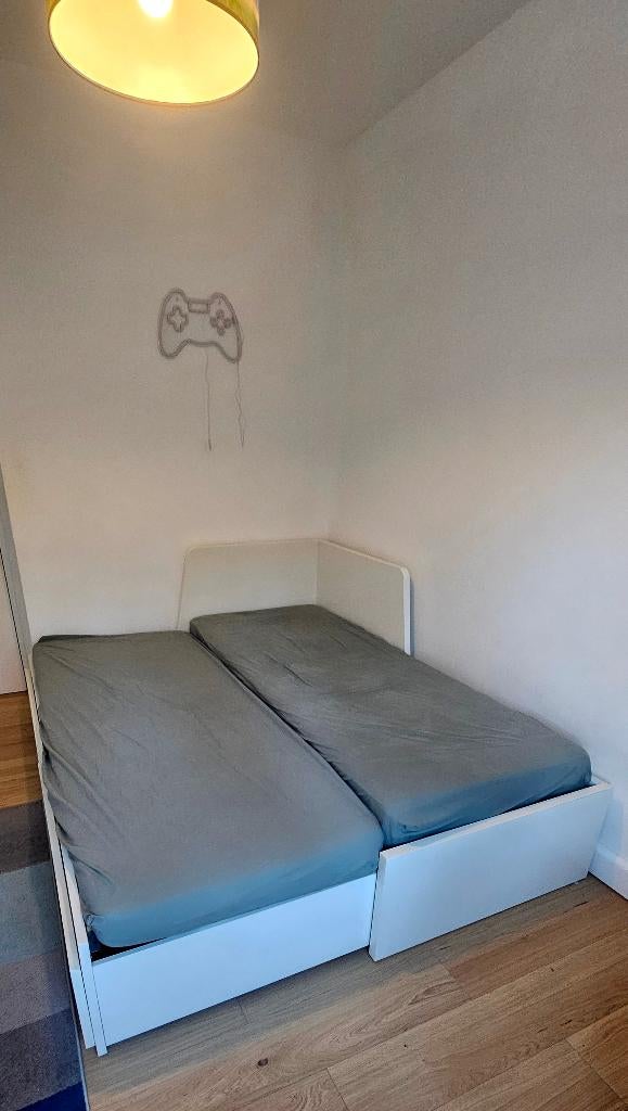 Bed flekke moet weg, Ophalen, Zo goed als nieuw, Tweepersoons, Hout