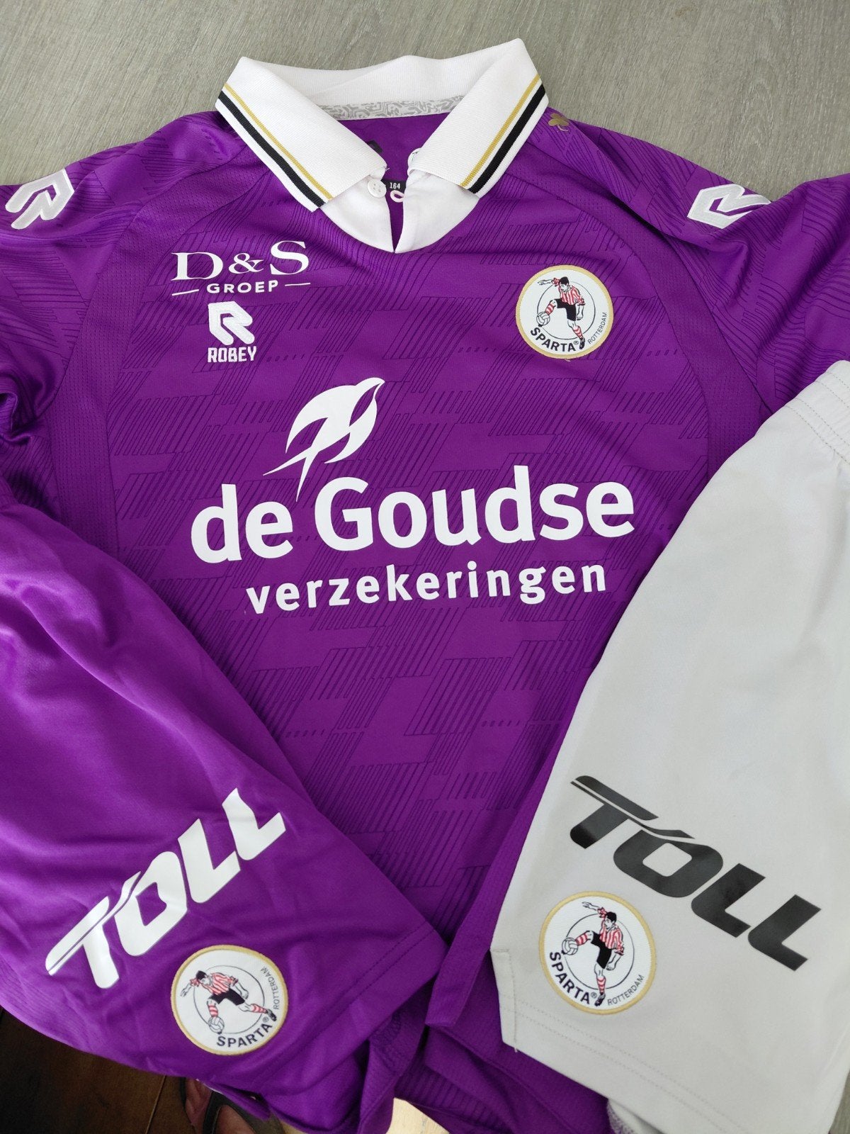 Sparta Rotterdam tenue maat 164 - shirt + 2 broekjes, Ophalen of Verzenden, Gebruikt, Robey, Jongen