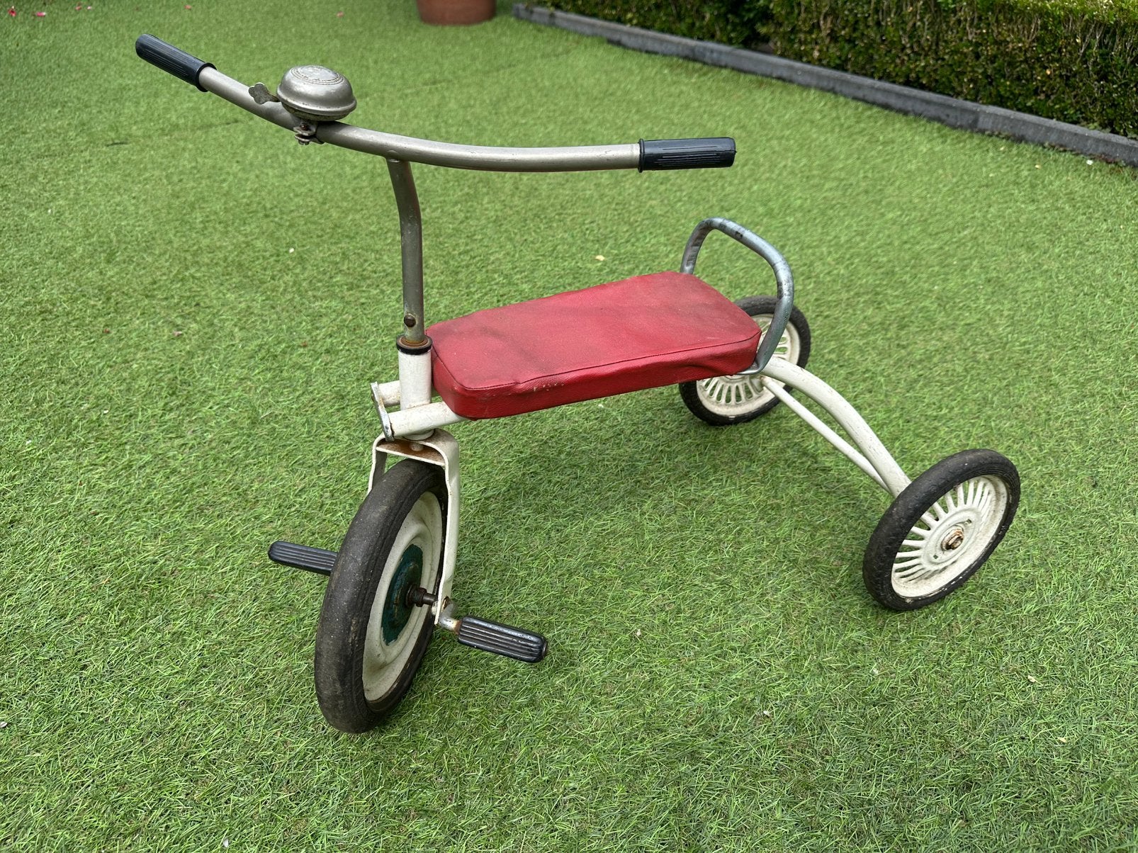 Vintage driewieler - Oud, roestig, maar werkt nog!, Fietsen en Brommers, Fietsen | Driewielers, Ophalen, Gebruikt