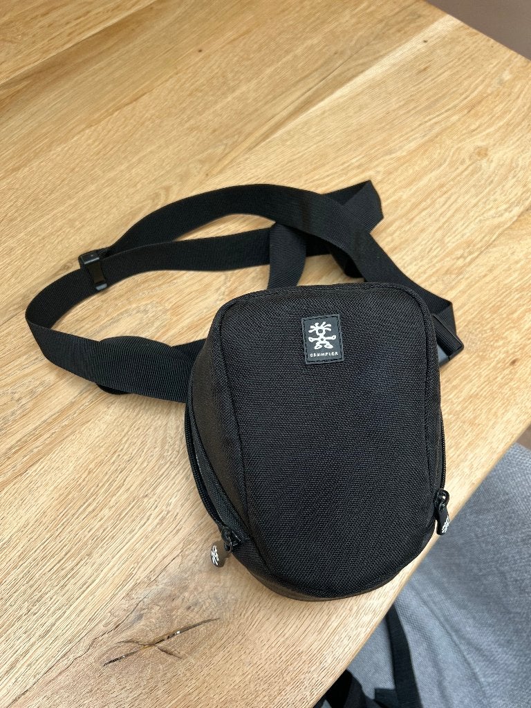 Crumpler Proper Roady Toploader 150 cameratas, Ophalen, Zo goed als nieuw, Zwart, Schoudertas