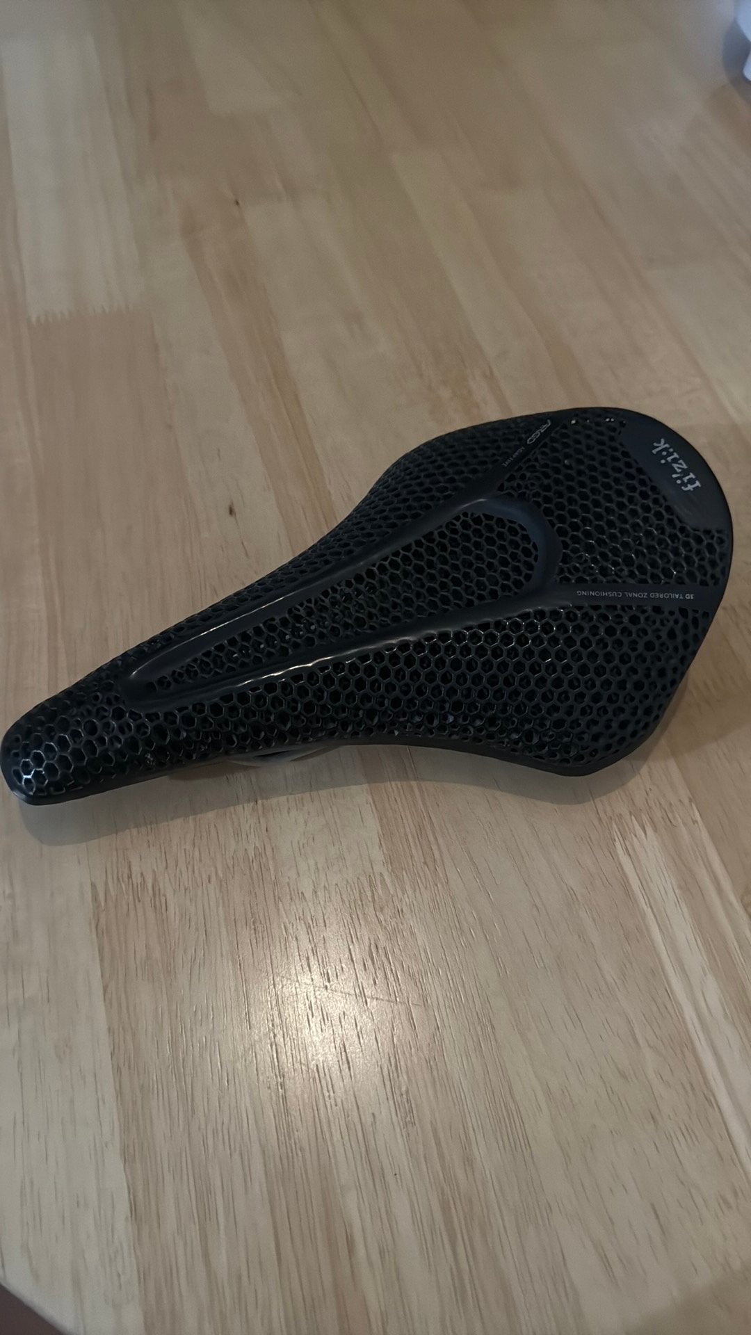 Fi’zi:k (Fizik) vento argo R3, Ophalen of Verzenden, Zo goed als nieuw, Zadel