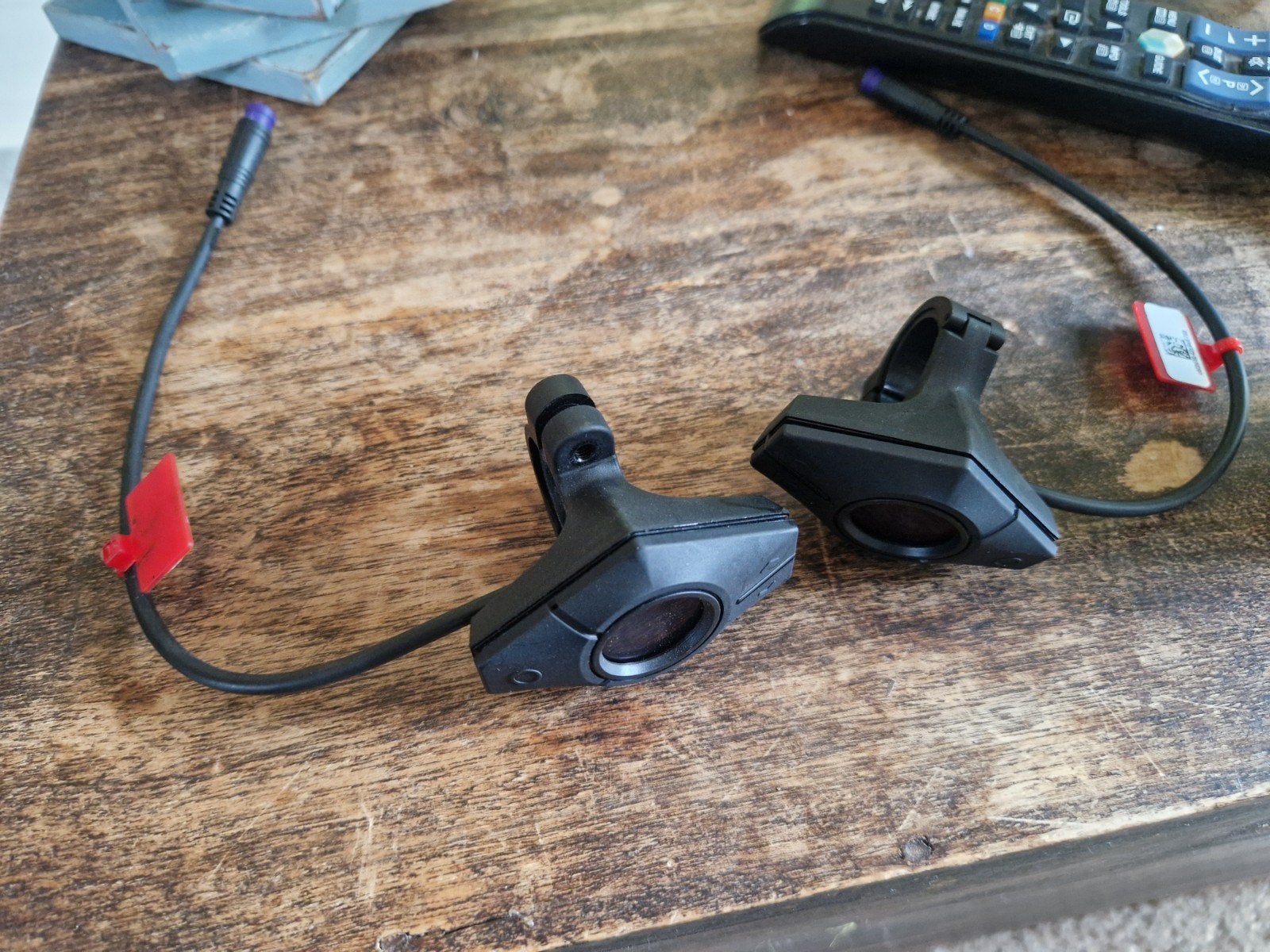 2 stuks nieuwe veloretti displays Ace One, Ophalen of Verzenden, Nieuw