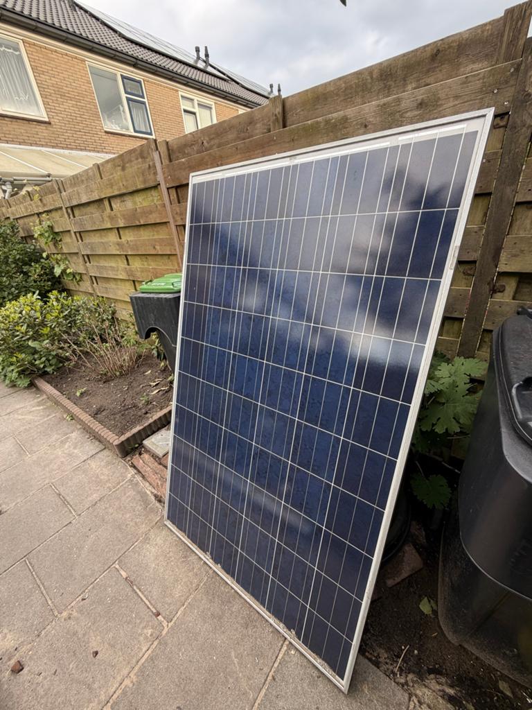 Gebruikte zonnepanelen met defecte omvormer en toebehoren, Ophalen, Gebruikt