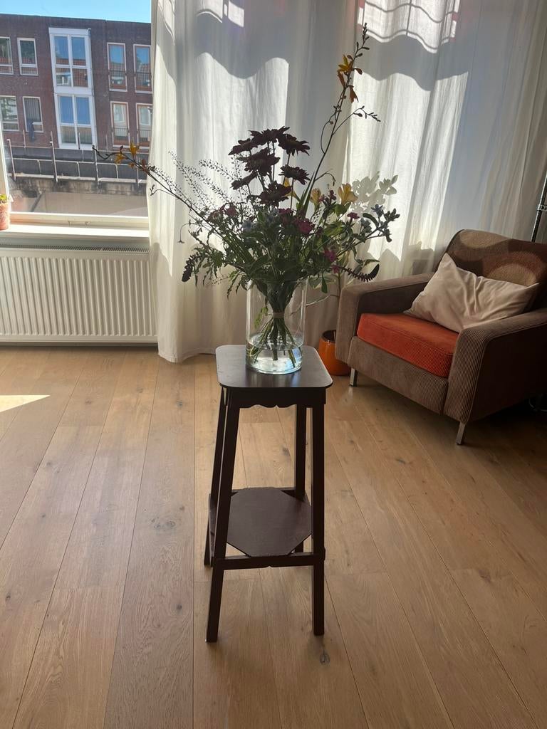 Planten krukje donkerbruin hout, Ophalen, Zo goed als nieuw