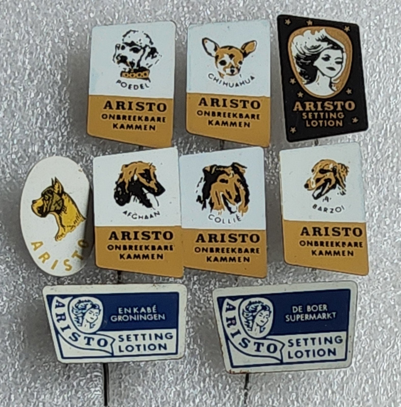 9 Vintage Aristo Speldjes - Honden en Setting Lotion, Verzamelen, Ophalen of Verzenden, Gebruikt, Overige onderwerpen, Speldje of Pin