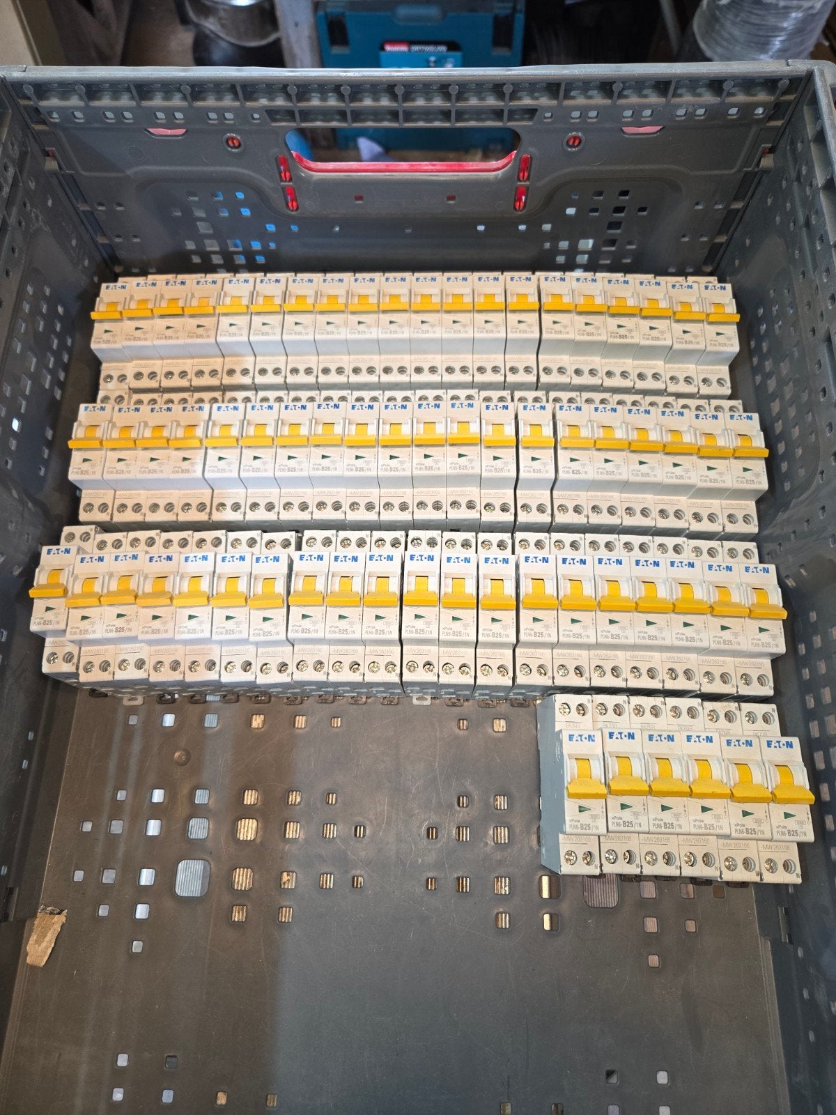 65x Eaton PLN6-B25/1N-MW Installatieautomaat B25A 1P+N, Ophalen of Verzenden, Overige typen