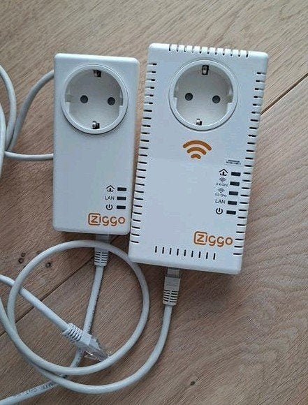 Ziggo Wifi Powerline Boosters (2 stuks), Ophalen of Verzenden, Gebruikt, Ziggo