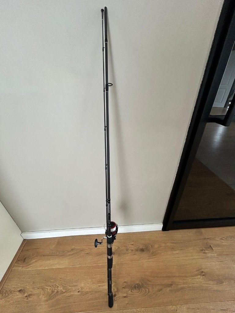 Shimano Vengeace 240mtr 10-35 gram + Shimano Sienna C3000, Watersport en Boten, Hengelsport | Roofvissen, Ophalen, Zo goed als nieuw