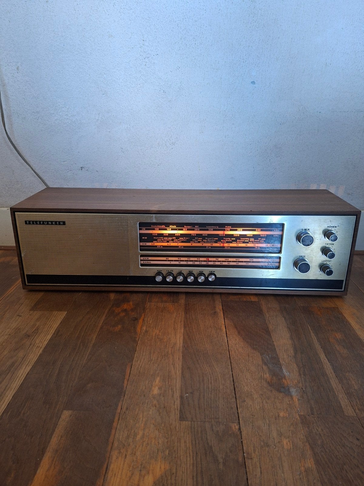 Vintage Telefunken Gavotte 1691 Radio - Houten Behuizing, Ophalen, Gebruikt, Radio