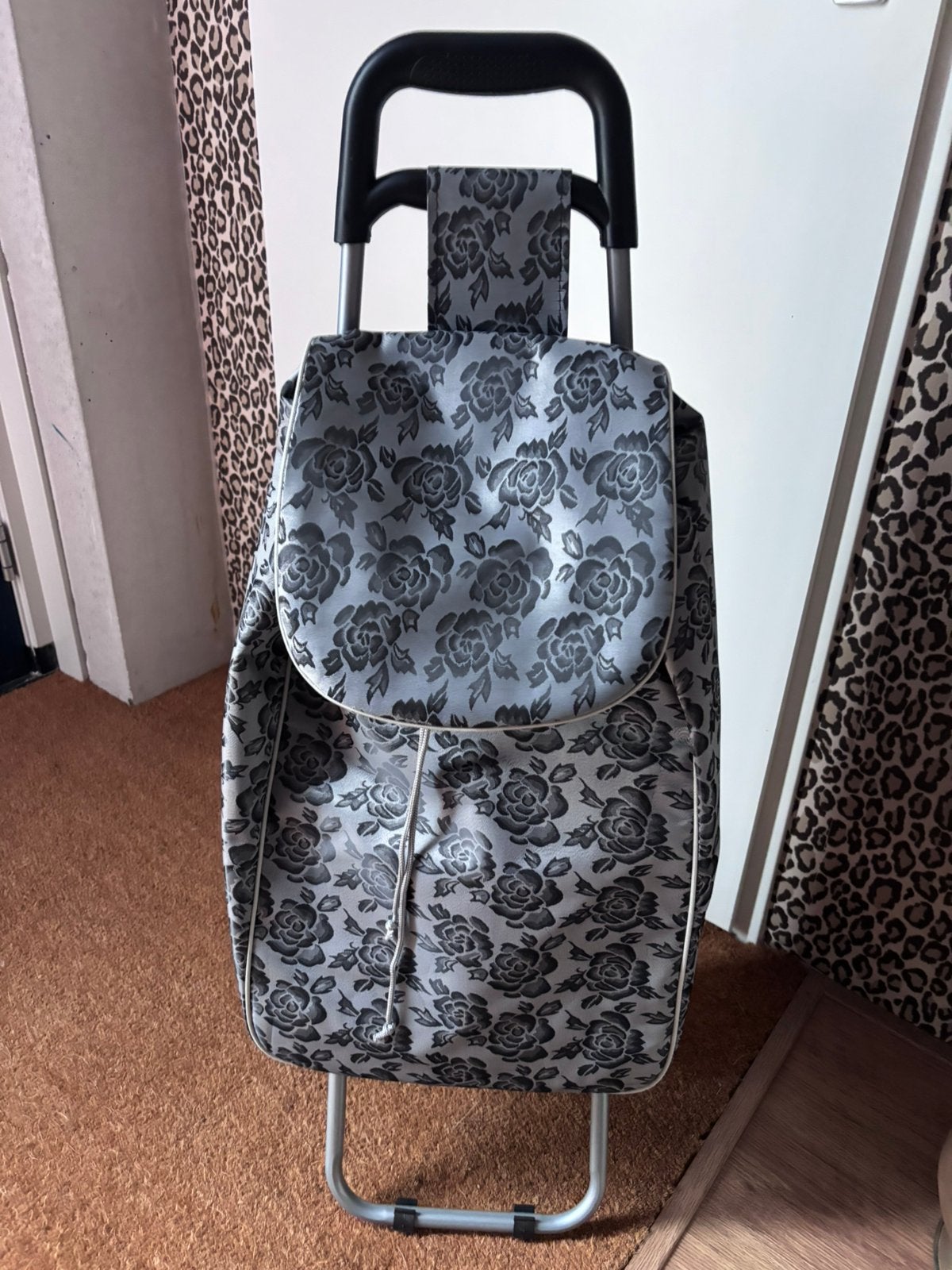 (Boodschappen) trolley, Ophalen, Zo goed als nieuw, Zwart, 30 cm of meer