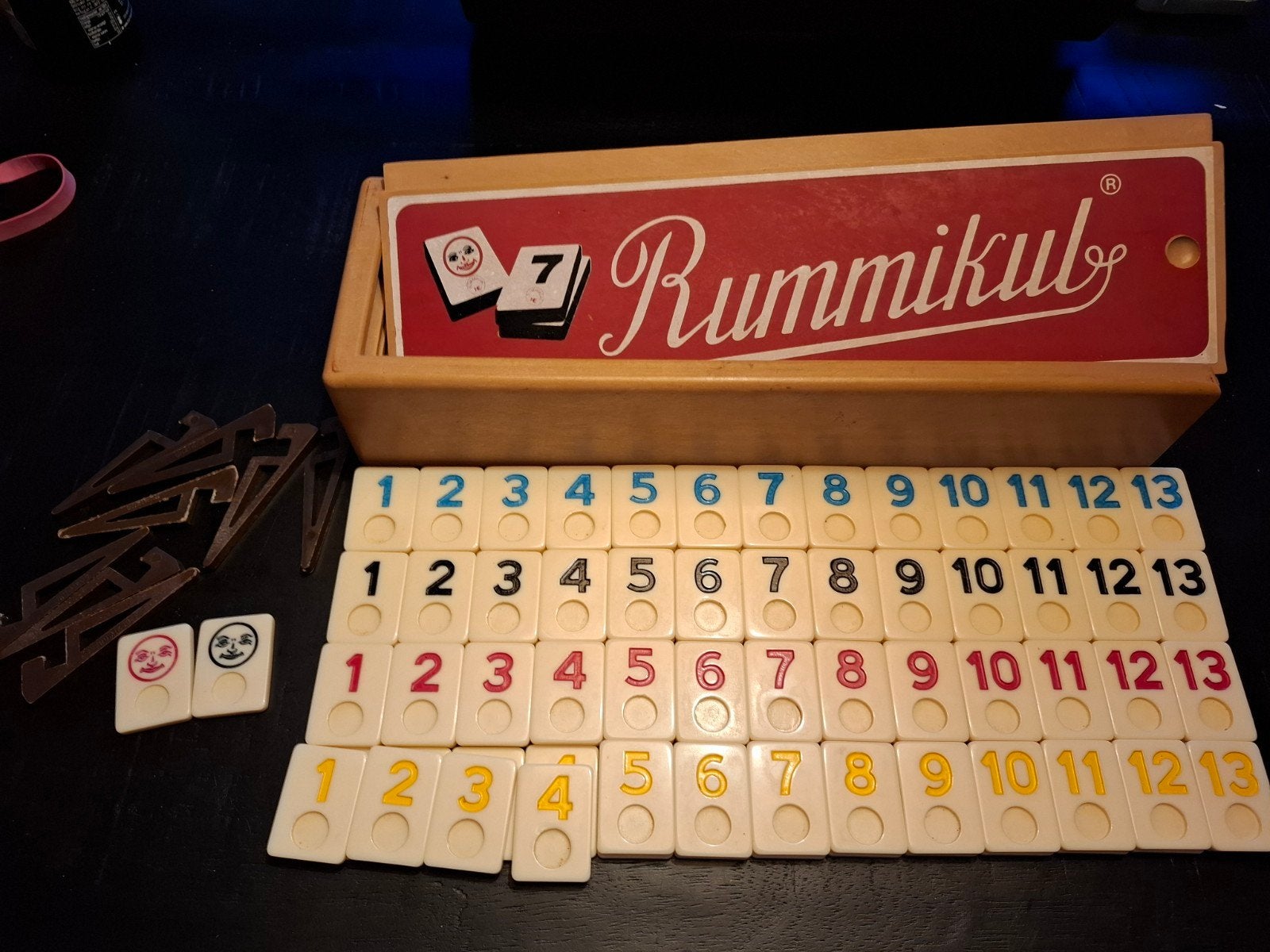 rummikub in opbergdoos, Een of twee spelers, Ophalen of Verzenden, Zo goed als nieuw, Rummikub