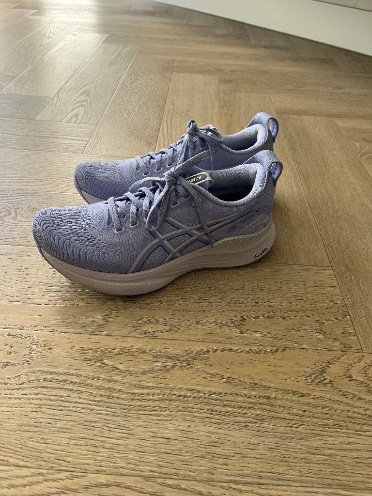 ASICS hardloop schoenen, Overige kleuren, Sportschoenen, Ophalen of Verzenden, Zo goed als nieuw