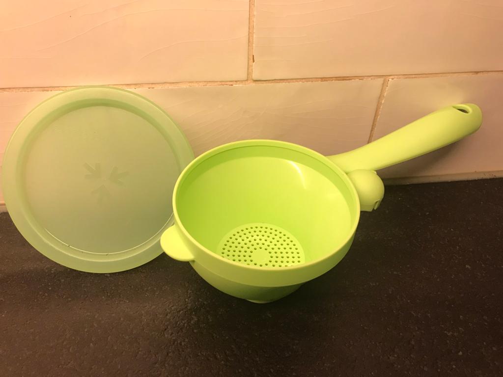 Tupperware klein vergiet guacamole zeef deksel steel zeefje, Huis en Inrichting, Ophalen of Verzenden, Zo goed als nieuw, Groen