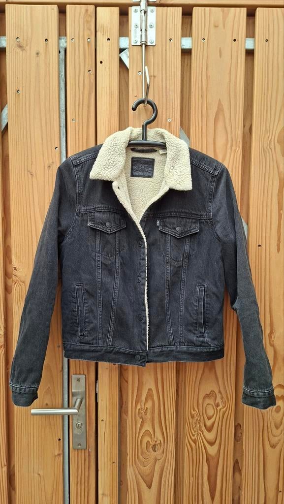 Levi's Truckerjack Zwart - Maat M, Maat 38/40 (M), Zwart, Ophalen of Verzenden, Zo goed als nieuw