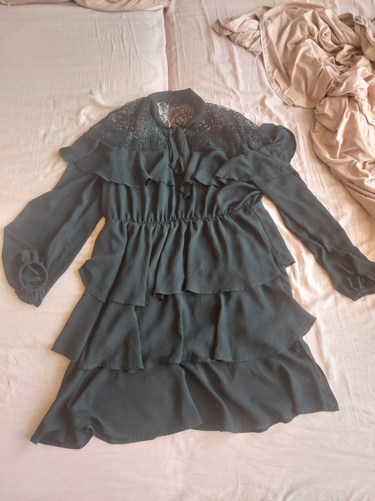 Zwarte Shein Curve jurk met kant en ruches, Zwart, Maat 46/48 (XL) of groter, Ophalen of Verzenden, Shein Curve