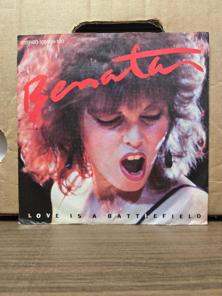 Pat Benatar - Love is a battlefield, 7 inch, Ophalen of Verzenden, Zo goed als nieuw, Pop