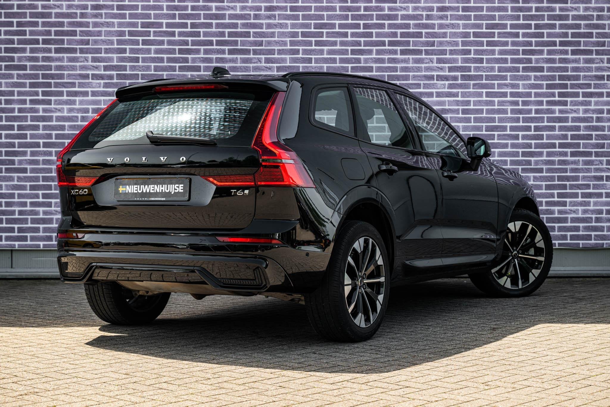 Volvo XC60 2.0 T6 Plug-in Hybrid AWD Ultra Dark | PHEV | Tre, 12 maanden, Gebruikt, Euro 6, 4 cilinders