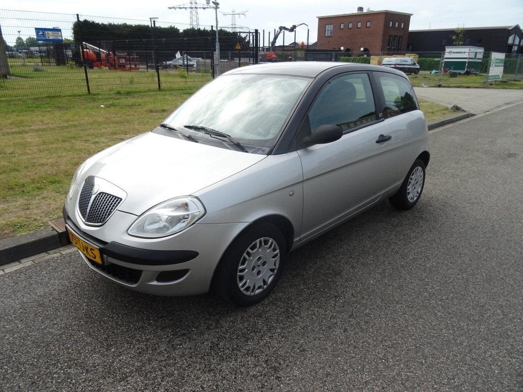 Lancia Ypsilon 1.2 Argento, Auto's, Lancia, Voorwielaandrijving, Gebruikt, Origineel Nederlands, Bedrijf