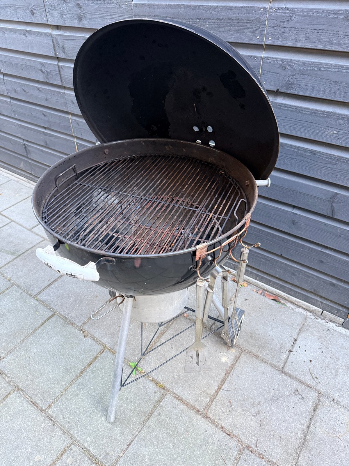 Weber Compact Kettle BBQ, 58cm, met brikettenstarter, Ophalen, Gebruikt