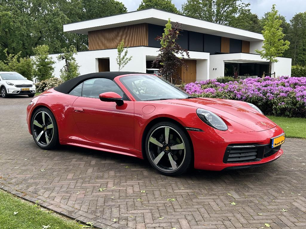 Porsche 911, 992 Carera 4 cabrio, beperkt inruil mogelijk, Auto's, Porsche, Cabriolet, Leder, 2981 cc, Vierwielaandrijving
