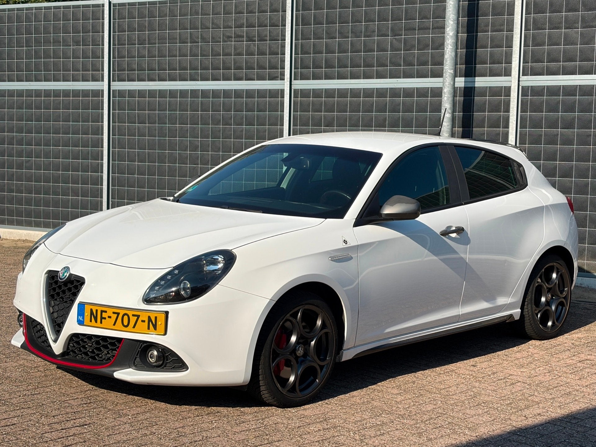 Alfa Romeo Giulietta 1.4 Turbo | MultiAir |Super |Automaat |, Auto's, Euro 6, 4 cilinders, Alcantara, Wit