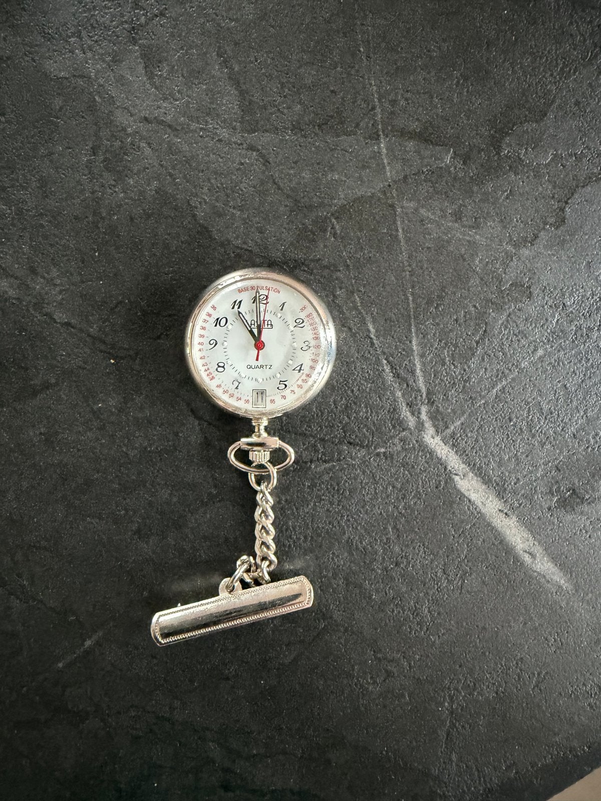 Zilverkleurig verpleegstershorloge / zakhorloge, Overige merken, Zakhorloge, Gebruikt, Ophalen of Verzenden