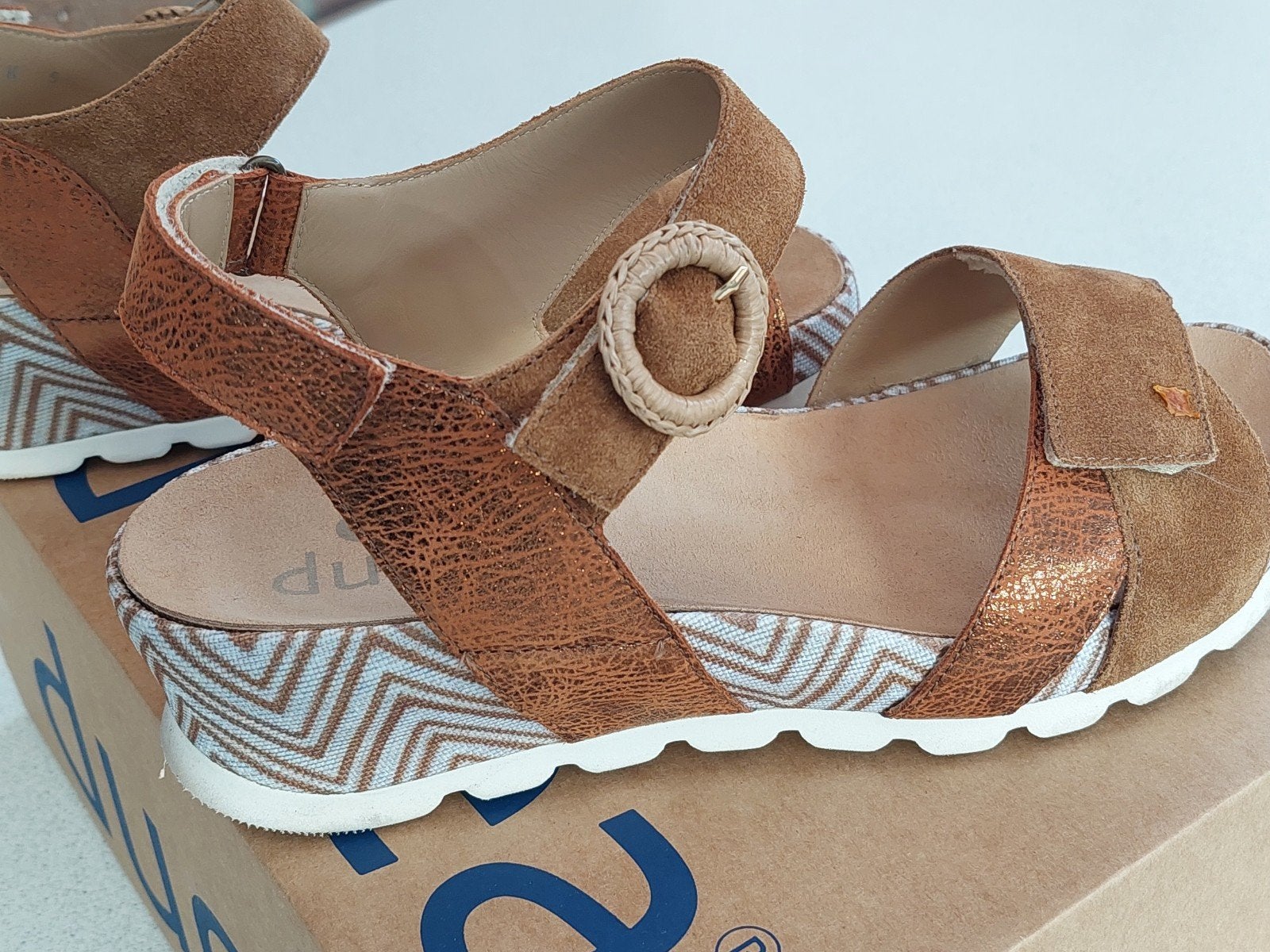 te koop nagenoeg nieuwe Durea 7425 sandalen maat 38., Durea, Bruin, Zo goed als nieuw, Sandalen of Muiltjes