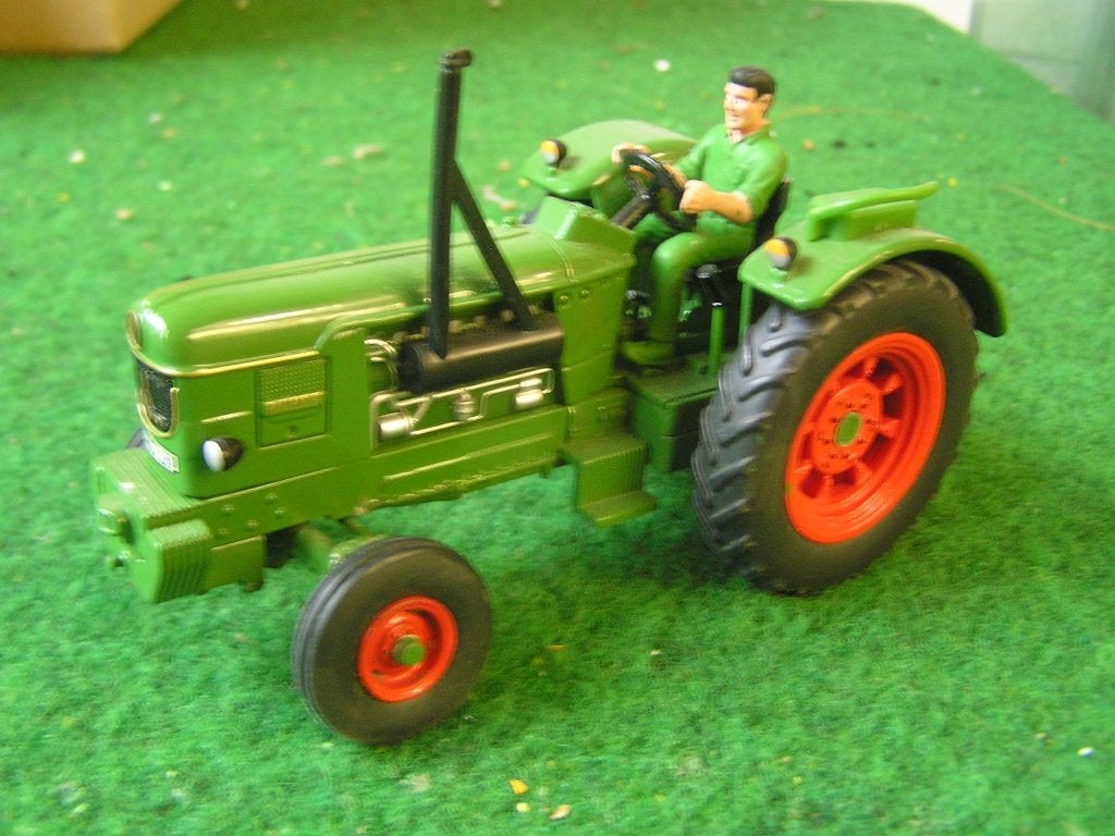 deutz d 9005    2 w.d., Hobby en Vrije tijd, Ophalen of Verzenden, Zo goed als nieuw, Tractor of Landbouw, SIKU