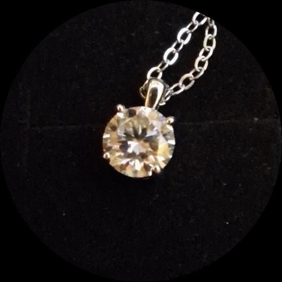 Elegante s925, 1 karaat moissanite hanger met gratis ketting, Verzenden, Nieuw, Met edelsteen, Zilver
