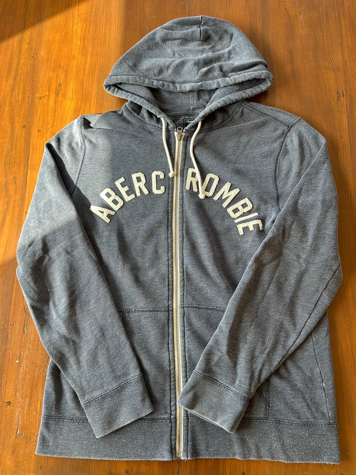 Abercrombie & Fitch hoodie regular fit katoen maat M, Ophalen of Verzenden, Zo goed als nieuw, Maat 48/50 (M), Grijs