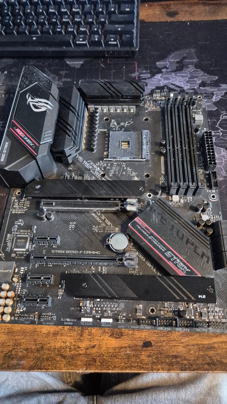 AASUS ROG Strix B550-F Gaming am4 Moederbord, Computers en Software, Moederborden, Ophalen, Gebruikt, DDR4, AM4