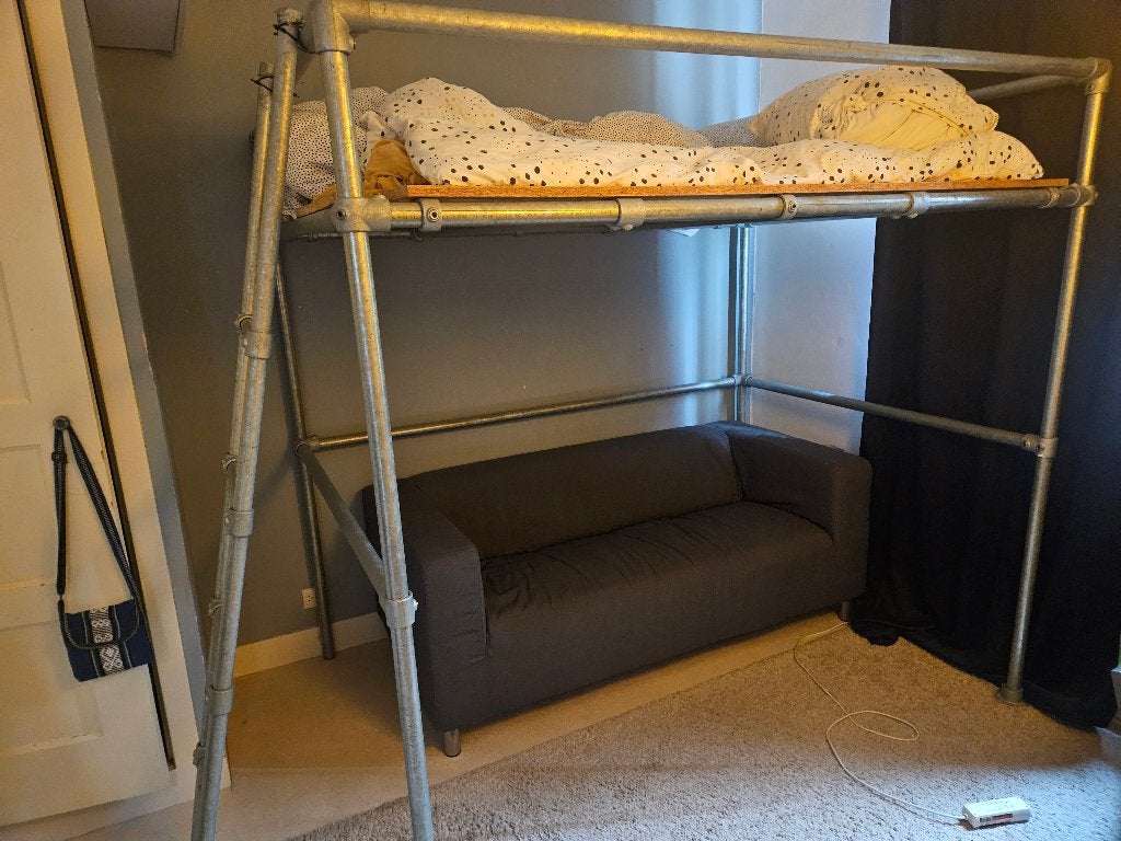 Bed , Hoogslaper van steigerpijp, Huis en Inrichting, Slaapkamer | Stapelbedden en Hoogslapers, Ophalen, Gebruikt, Hoogslaper