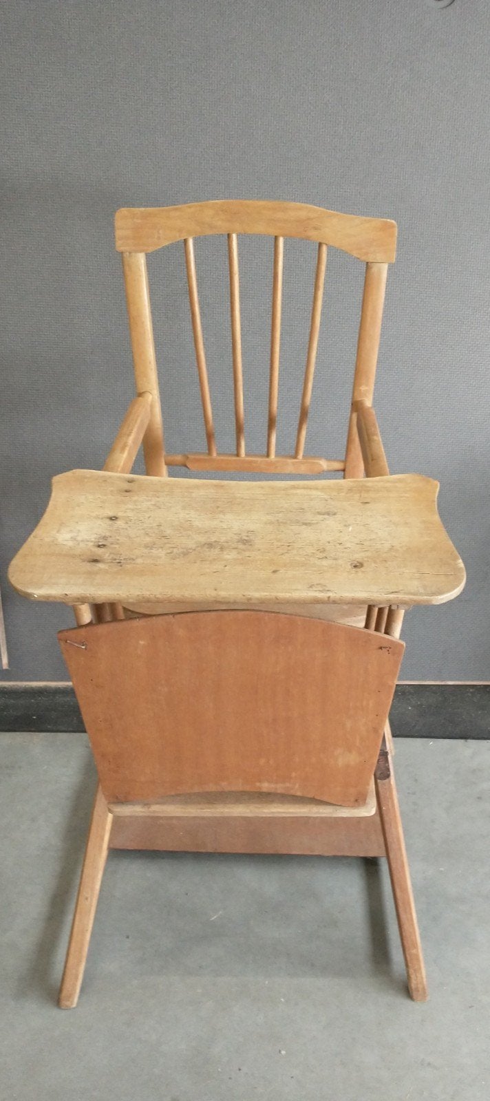 Vintage houten kinderstoel, Ophalen, Gebruikt, Meegroeistoel, Afneembaar eetblad